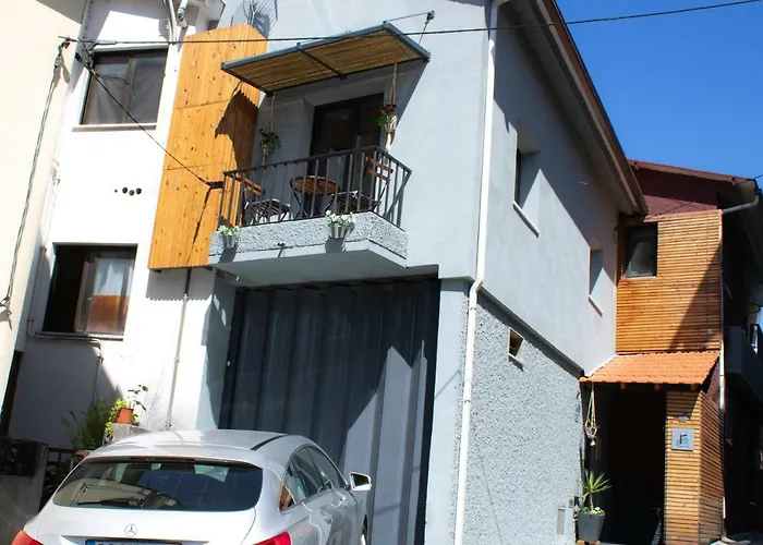 Refugio Da - Refuge Of The Village *